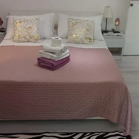 Buzolic Bed and Breakfast Χβαρ