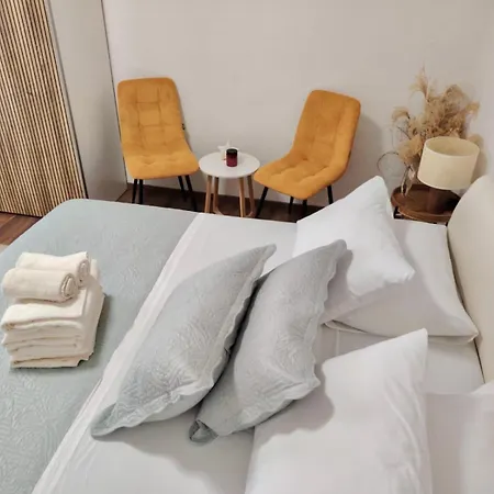 Buzolic Bed and Breakfast 3*