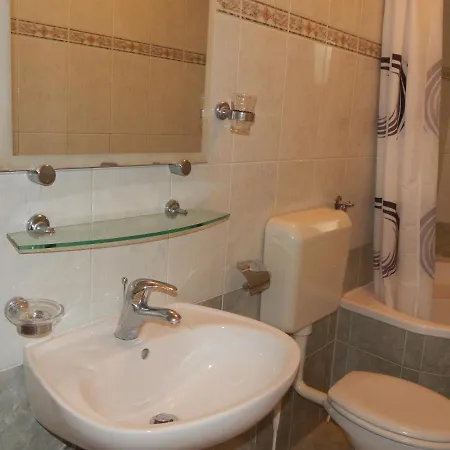 Buzolic Bed and Breakfast 3*