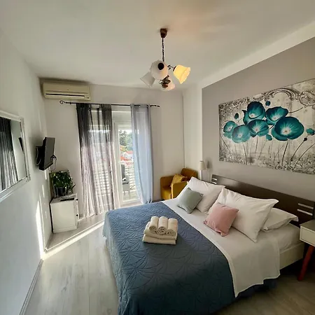 Buzolic Bed and Breakfast Χβαρ
