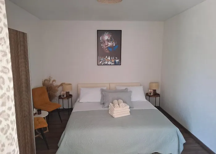 Oda ve Kahvaltı Buzolic 3*