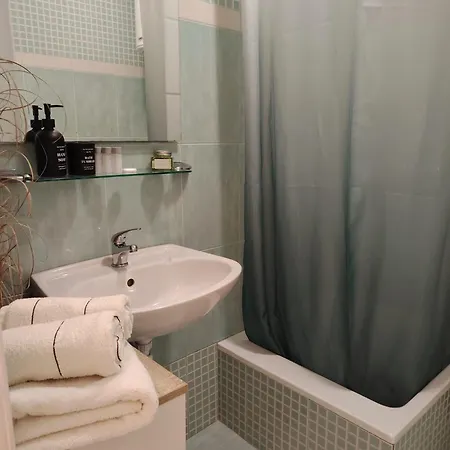 Buzolic B&B 흐바르